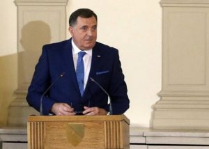 Dodiku pred narodom odgovara uloga žrtve: Žele li stranci stvarno „ukloniti“ srpskog člana Predsjedništva BiH