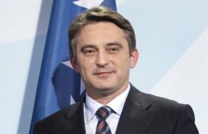 Komšić komentarisao izjavu Šmita: Trebaće mu vremena da se upozna sa dejtonskim Ustavom
