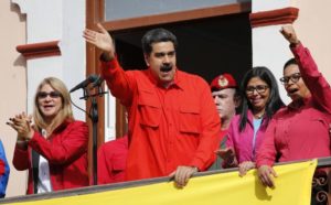 Maduro: Propao pokušaj državnog udara, cilj je bio napraviti šou