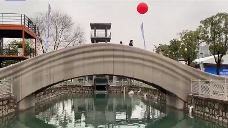 VIDEO – U Šangaju otvoren pješački most izgrađen tehnologijom 3D štampe