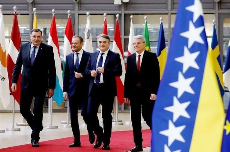 Ne mogu da formiraju vlast, a hoće u Evropu