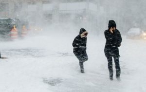 Snijeg bi mogao dostići visinu od metar: Njujork u strahu od nemilosrdne oluje