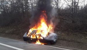 Još uvijek nepoznat identitet vozača koji je stradao u zapaljenom automobilu