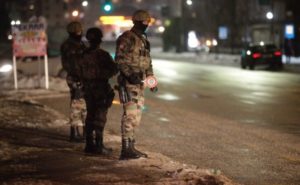 Pripadnici Specijalne antiterorističke jedinice na granici RS I FBiH zaustavljaju i legitimišu vozače