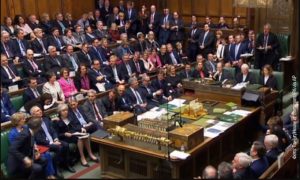 Britanski parlament odbacio mogućnost napuštanja EU bez sporazuma