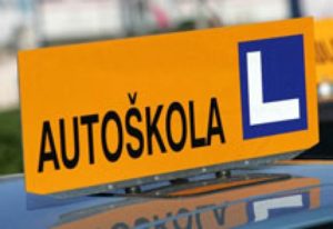 Nova dilema autoškola BiH: Zabranjeni parking senzori na ispitima, a moraju imati nova vozila