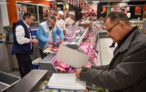 Inspektori provjeravaju uvozno meso u svim tržnim centrima na području grada Banjaluka