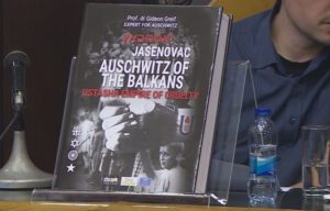 FOTO – U Banjaluci promovisana knjiga “Јasenovac – Aušvic Balkana”