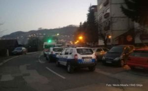Banjaluka – Nasilje u porodici: Komšije uznemirene, supružnike odvezla kola Hitne pomoći