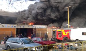 Veliki požar na Gradskoj pijaci u Tuzli