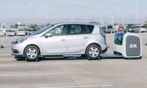 VIDEO – Evo kako izgleda kad robot parkira automobil