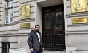 VIDEO: “Rekli su mi da nagrada uopšte nije raspisana i otjerali su me” – Sadmir Tarić traži obećanu nagradu: Ja sam doveo policiju do Edina Gačića