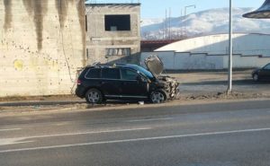 Tri lica povrijeđena u saobraćajnoj nezgodi u Omarskoj