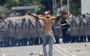 Opozicionari probili policijski kordon na granici Venecuele i Kolumbije