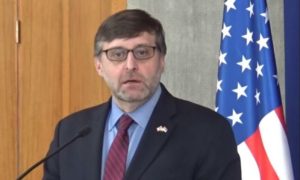 Palmer: SAD nisu spremne da zapečate bilo kakav sporazum Kosova i Srbije