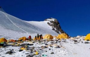 Otapanje glečera na Mont Everestu otkriva tijela planinara koji su nastradali u prošlosti