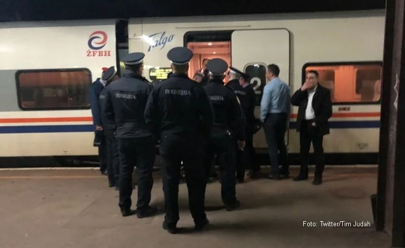 Policija nije dozvolila migrantima da izađu iz voza na stanici u Banjaluci