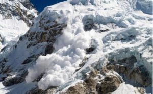 Majka priroda pokazala zube: Snježna lavina usmrtila dva vojnika