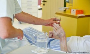 Virus korona ušao u najmanje 331 starački dom u Njemačkoj