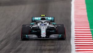 Hamilton dominirao po kiši i obezbjedio pol poziciju