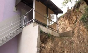 VIDEO – U Banjaluci poslije poplava ostala klizišta
