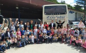 Prva grupa mališana iz RS otputovala na ljetovanje u Bečiće
