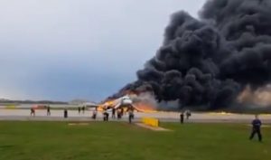VIDEO – Gori avion na aerodromu u Moskvi, ima mrtvih