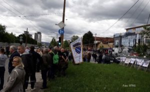 FOTO – Ratna zastava BiH na protestima ispred zgrade pravosudnih institucija!