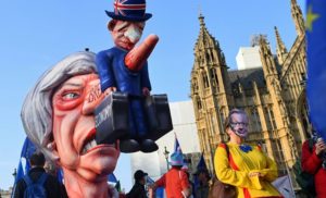 Šta poslije Tereze Mej: Britanija pred političkim kolapsom