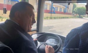 Ispunili mu želju: Milorad Dodik vozio autobus u Bjelorusiji