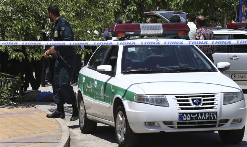 Teroristički napad u Iranu: Ubijeno deset policajaca