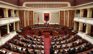 Džaferović se zahvalio: Albanski parlament donio rezoluciju o “genocidu u Srebrenici”