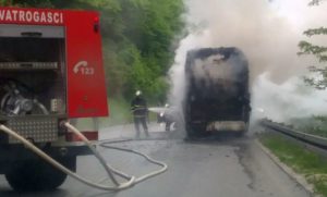 Izgorio autobus u Bradini kod Konjica: Vatrena stihija ga progutala za nekoliko minuta