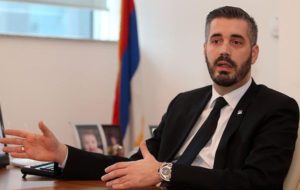 “SNSD bi stao u zaštitu bilo koje stranke iz RS”: Rajčević osudio seirenje opozicije nad odlukom CIK