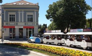 VIDEO – Turistički vozić napravio prvu probnu vožnju ulicama Trebinja