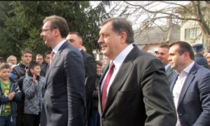 Vučić čestitao Dodiku na kompromisu postignutim sa partnerima u BiH