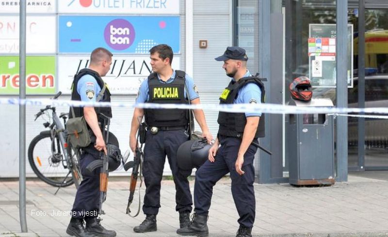 Drama u Zagrebu: Policajac u civilu ranio pljačkaše banke