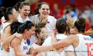 Vučić se zahvalio srpskim košarkašicama: Pobjeđujte što je moguće više, donesite radosti narodu