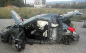 Automobilom sletio sa puta u banjalučkom naselju Ada, intervenisali i vatrogasci