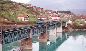 VIDEO – Atrakcija na Uni: Turistički voz koji sedam puta prelazi granicu EU