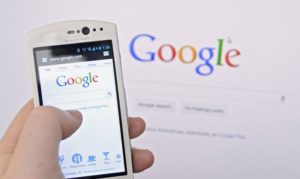 Google Search desktop rezultati dobijaju favikone za sajtove i istaknutije oznake za reklame