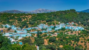 FOTO – Poznato po Štrumpfovima i pečurkama: Špansko selo obojeno u plavo