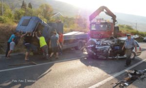 Krenuli na more pa podletjeli pod kamion, muškarac i žena poginuli, dvoje povrijeđeno