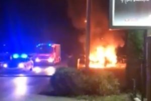 Banjaluka – Dok je bio u provodu zapaljen mu skupi automobil