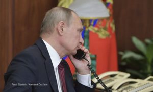 Putin pozvao Zelenskog da prekine granatiranje u Donbasu