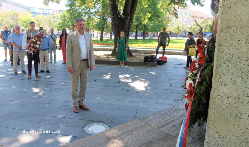 Položeni vijenci na spomenik Petru Kočiću