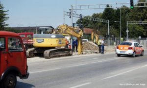 Radovi u naselju Lazarevo zbunili vozače: Gradnja kružnog toka ipak na čekanju