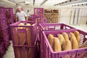 Rade i pored praznika: Dozvoljen rad pekarama i dragstorima u Banjaluci