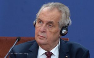 Zeman: Državne granice da ostanu zatvorene još godinu da bi se spriječio novi talas koronavirusa