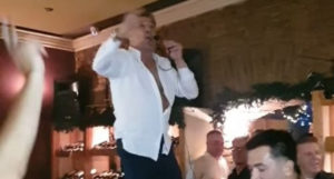 VIDEO – Ne brinu ga optužnice: Zdravko Mamić na stolu u sarajevskom restoranu pjevao “Ne može nam niko ništa”